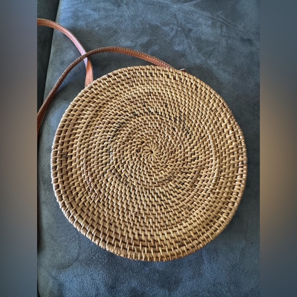 Hand woven in Bali Crossbody Purse - Picture 3 of 7